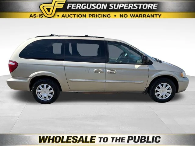 Used 2006 Gold Chrysler Touring image 8