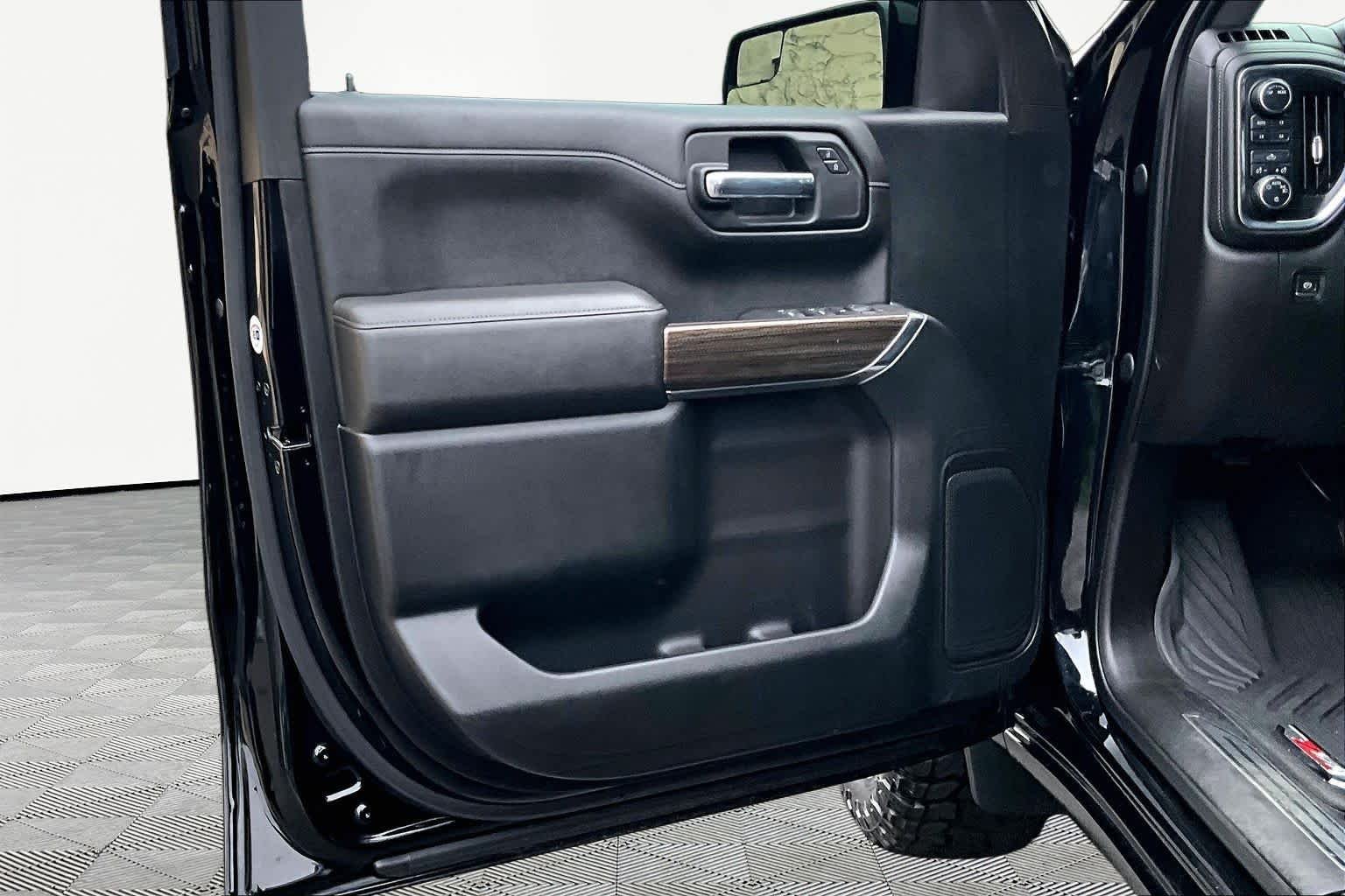 Used 2021 Black Chevrolet LT image 43