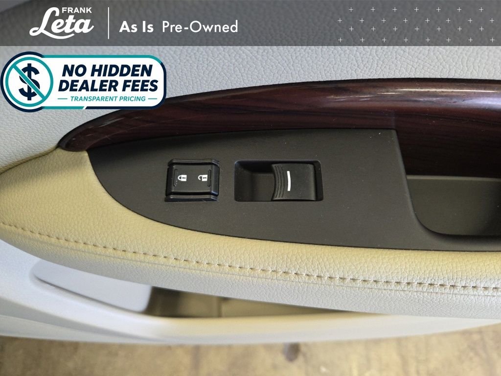 Used 2016 White Diamond Pearl Acura  image 23