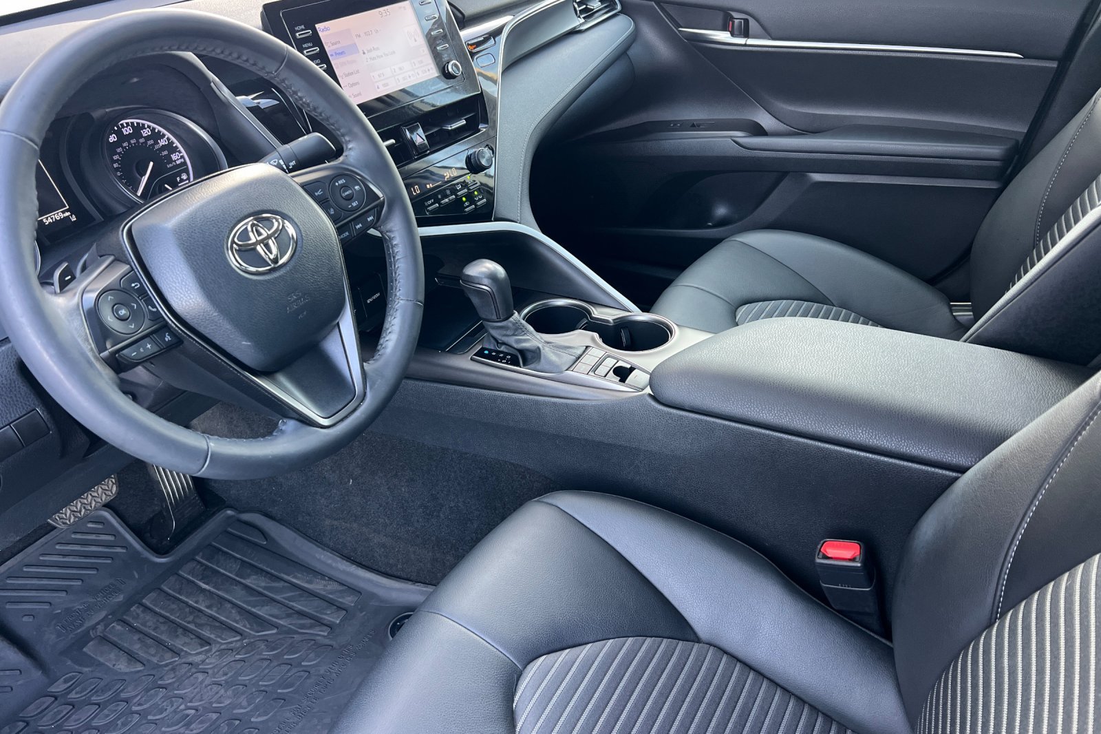 Certified Used 2022 White Toyota Hybrid SE image 9