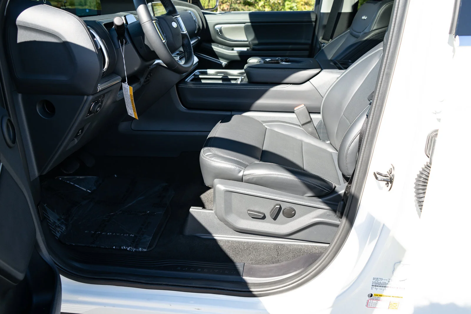 Used 2027 White Ford Platinum image 32