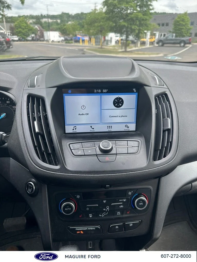Used 2019 Black Metallic Ford SE image 16