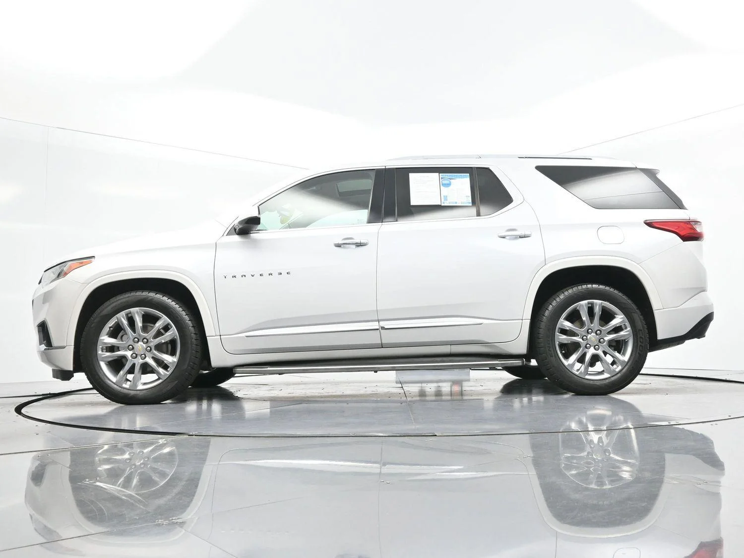 Used 2019 IRIDESCENT PEARL TRICOAT Chevrolet High Country image 57