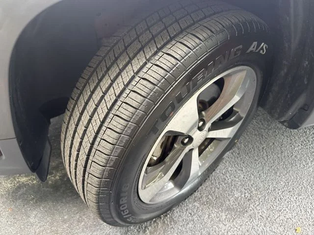 Used 2019 Red Jeep Limited image 33