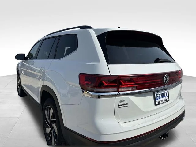 Used 2025 White Volkswagen 2.0T SE w/Technology image 11