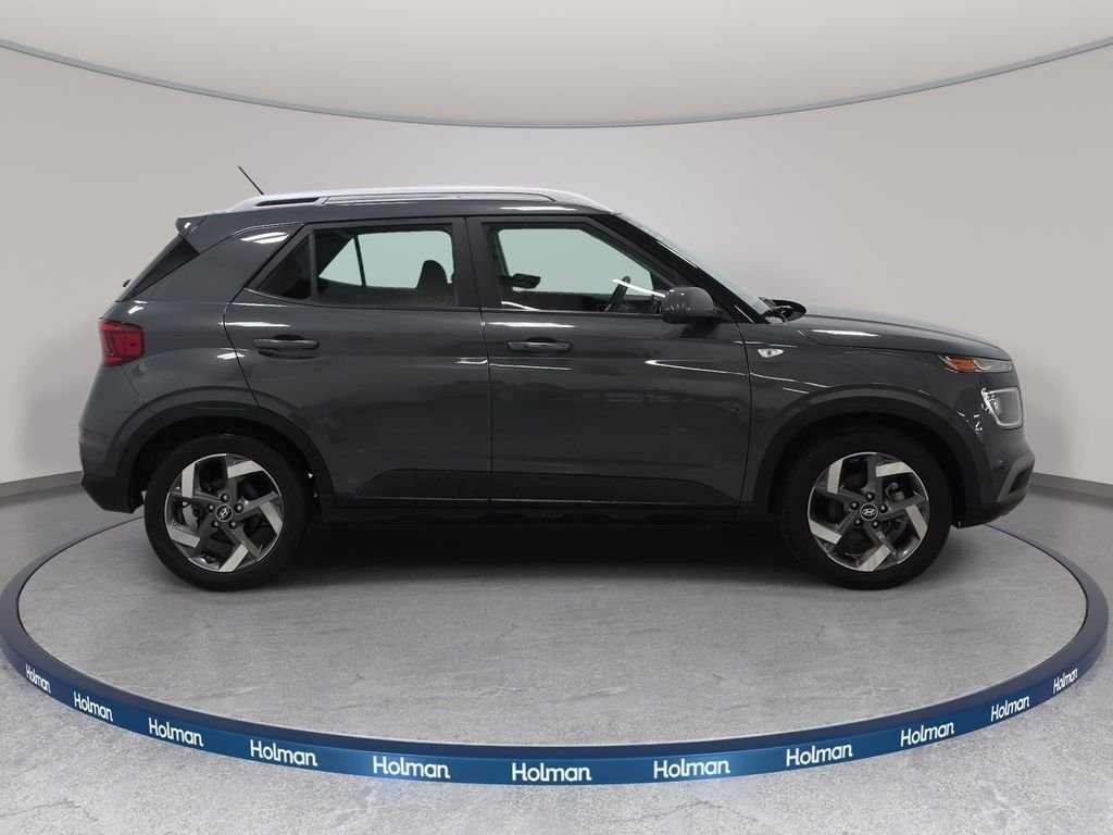 Used 2025 Ecotronic Gray Hyundai SEL image 5