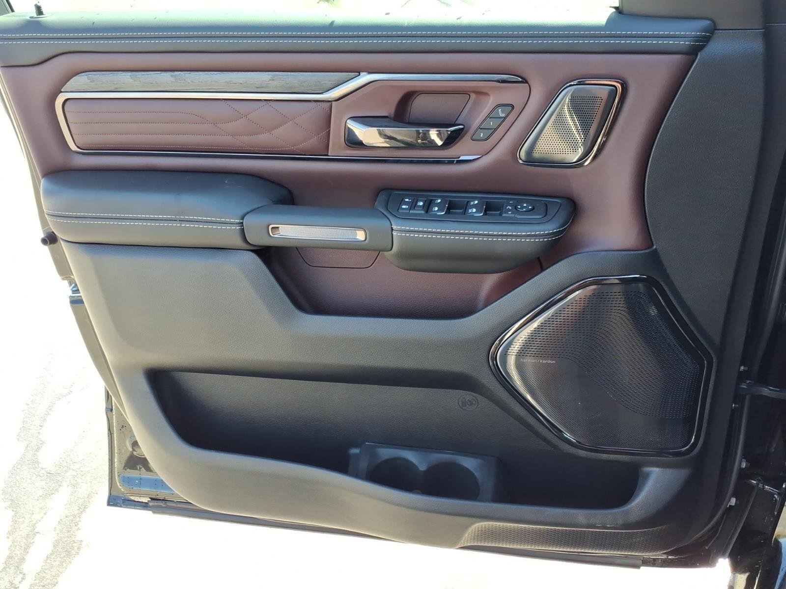 New 2026 Diamond Black Crystal Pearl-Coat Exterior Paint RAM Limited image 29