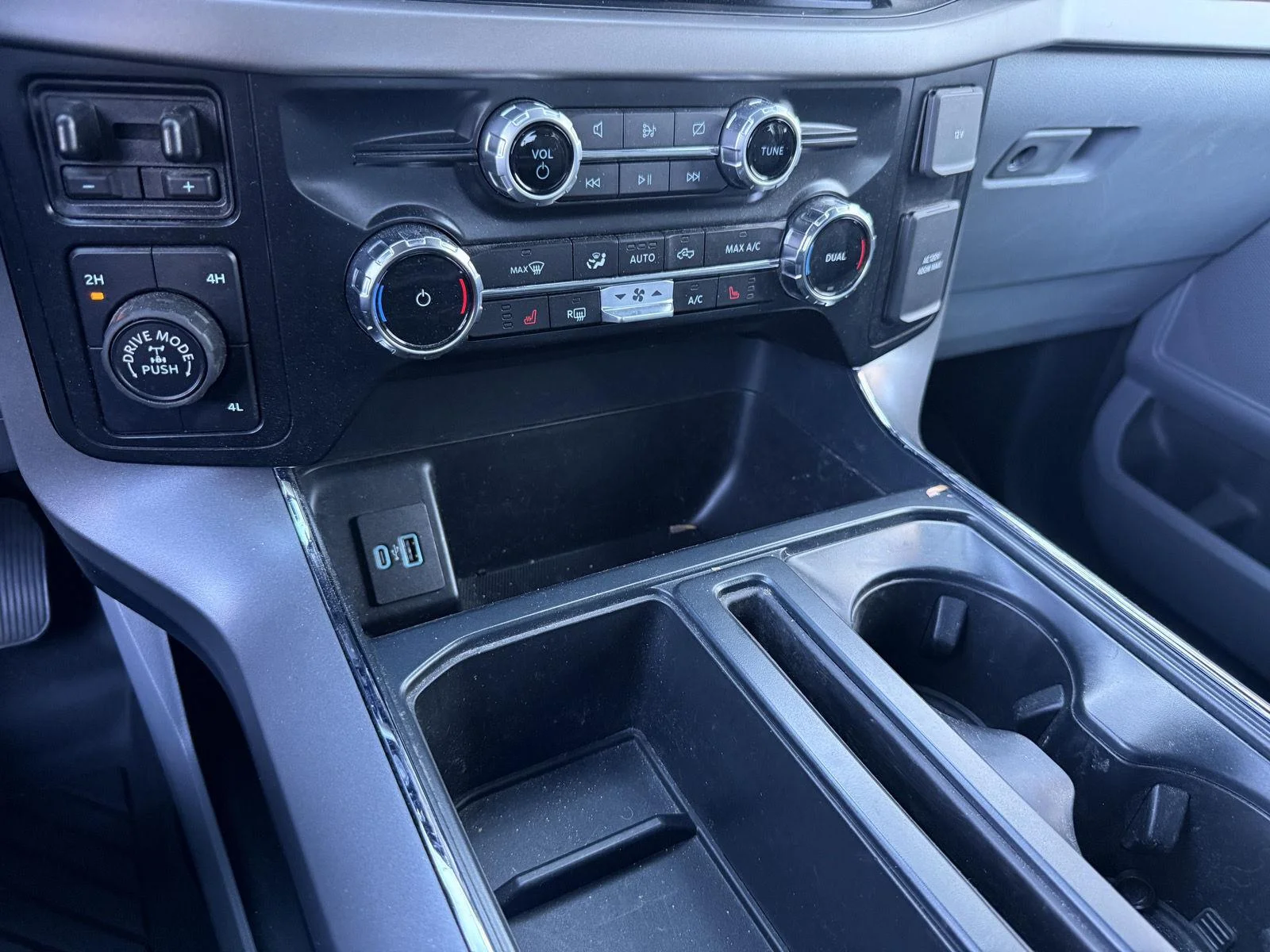 Used 2024 Avalanche Ford XLT image 21