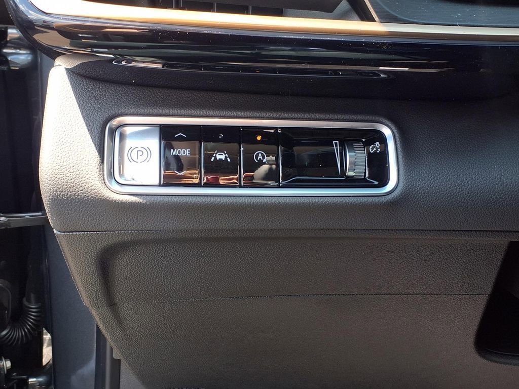 New 2026 Quartz Blue Metallic Buick Avenir image 10