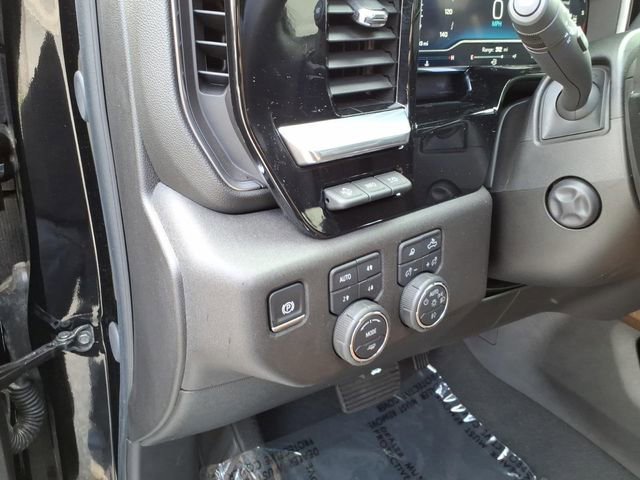 Used 2025 Black Chevrolet High Country image 18