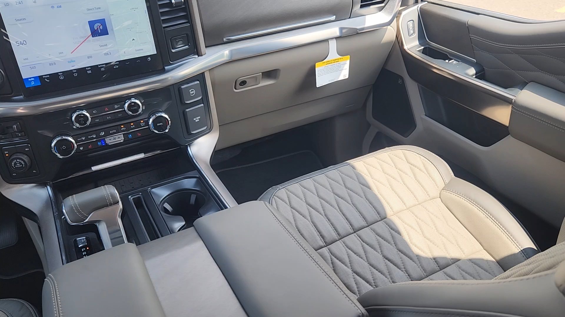 New 2026 Star White Metallic Tri-Coat Ford Platinum image 18