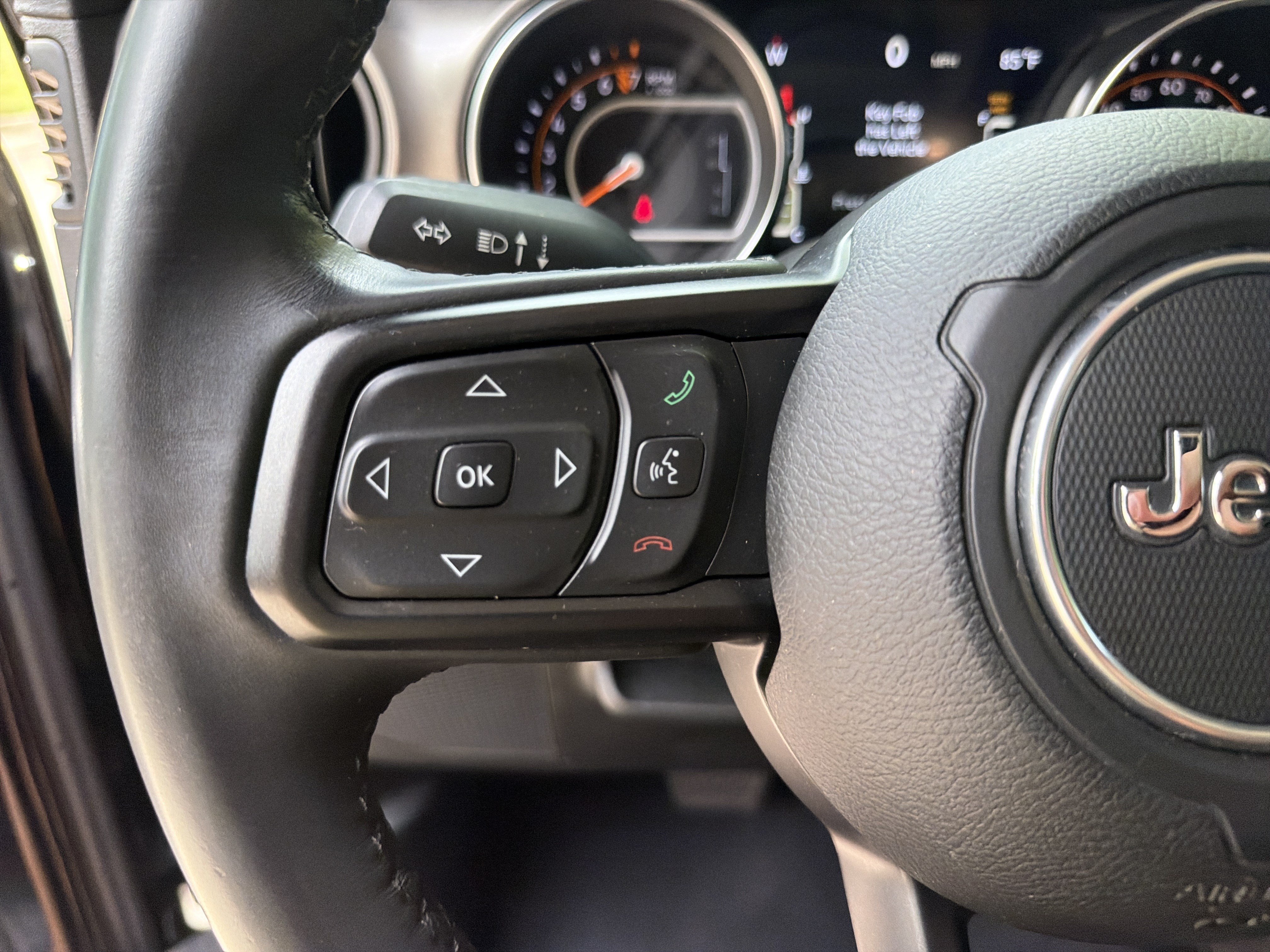 Used 2019 Black Clearcoat Jeep Sport S image 21