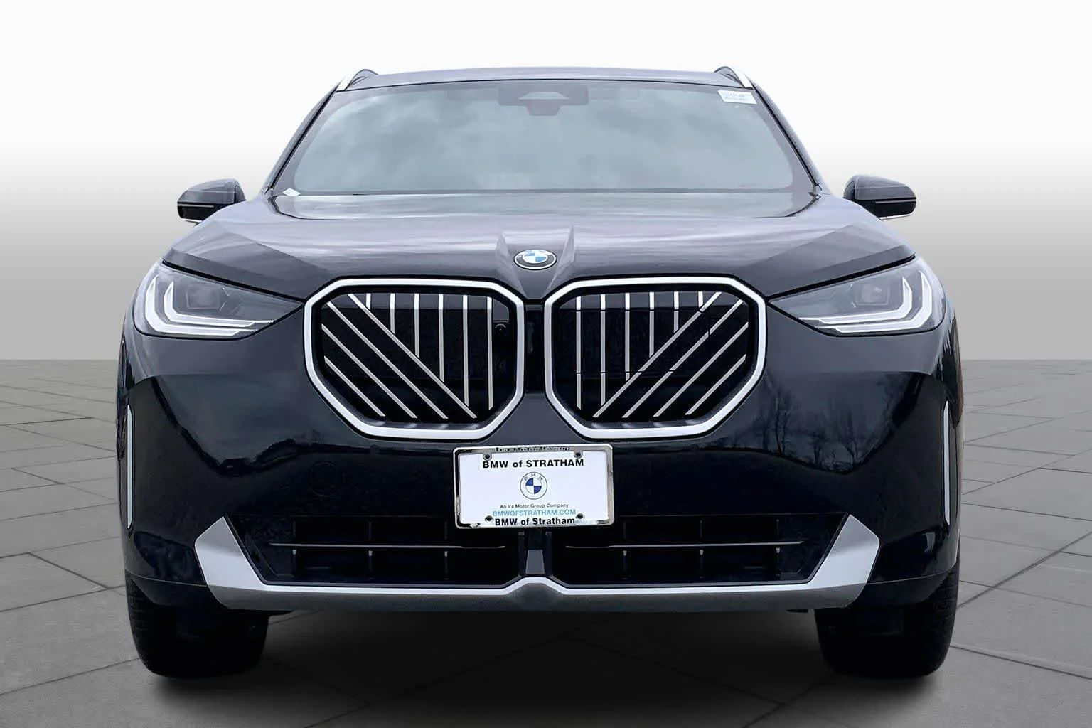 New 2026 Black Sapphire Metallic BMW 30 xDrive image 3