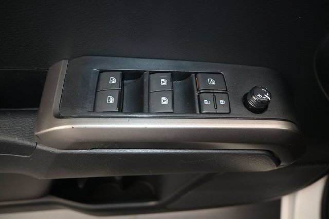 Used 2023 Ice Cap Toyota SR5 image 13