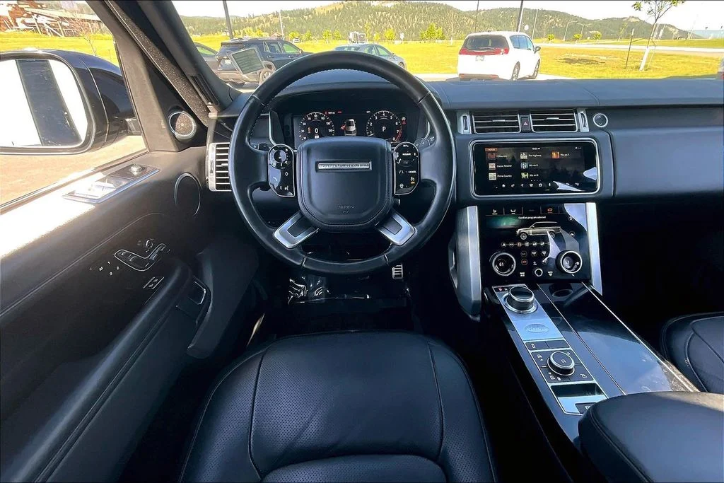 Used 2021 Silver Land Rover Westminster image 5
