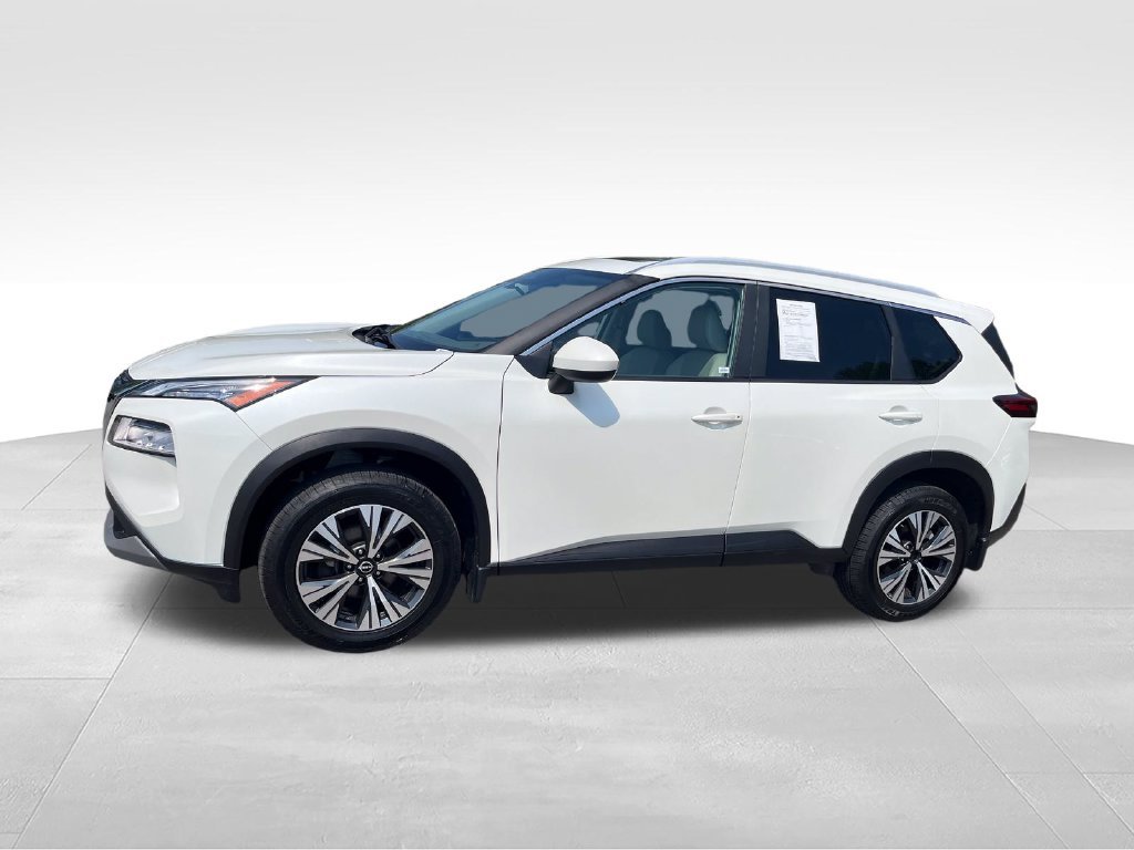 Used 2023 White Nissan SV image 2