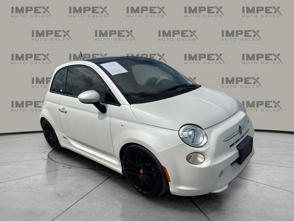 Used 2015 White FIAT Battery Electric image 4