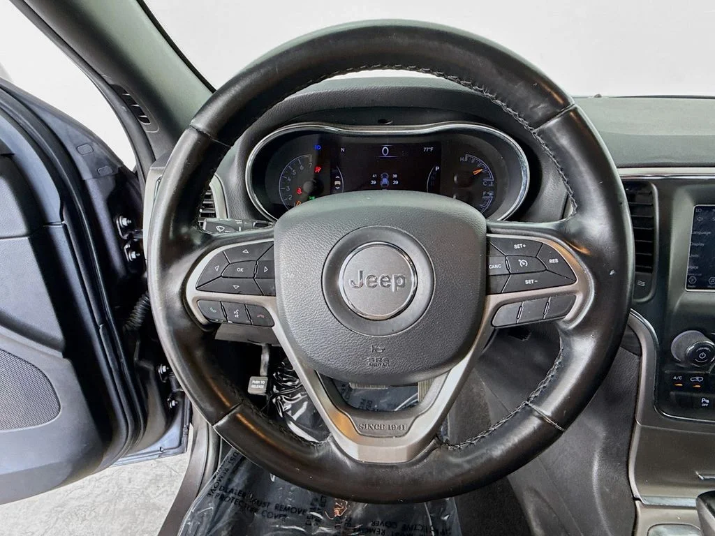 Used 2021 Gray Jeep Laredo E image 11