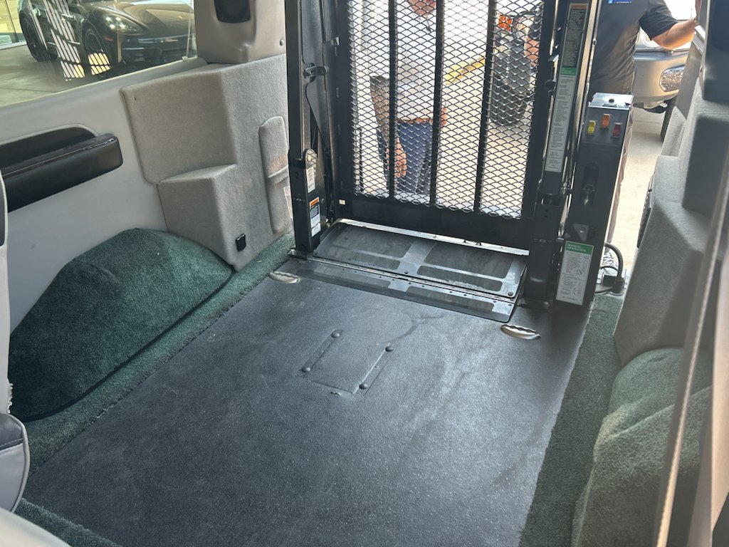 Used 2014 Quicksilver Metallic GMC Upfitter image 8