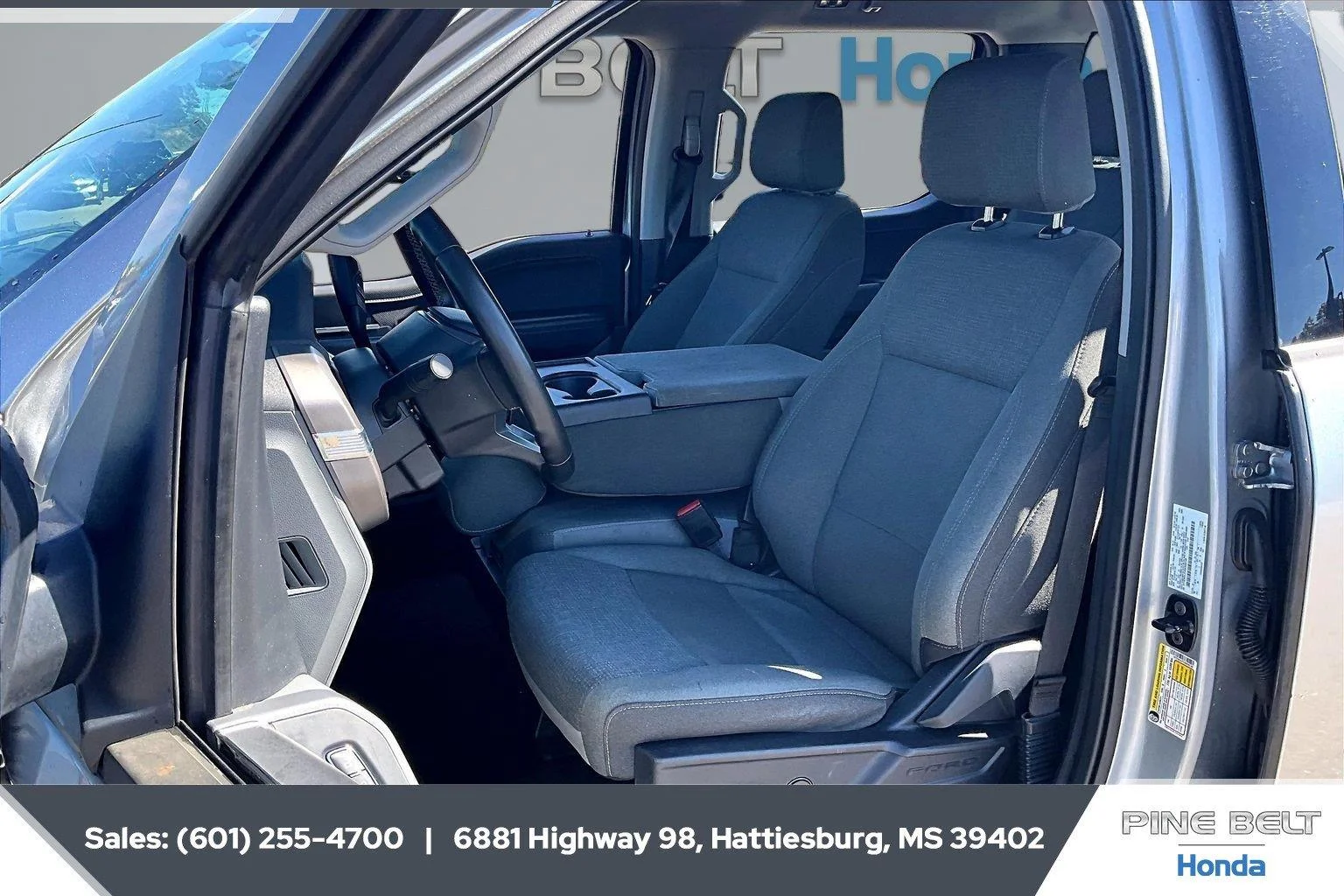 Used 2025 Iconic Silver Ford XLT image 18