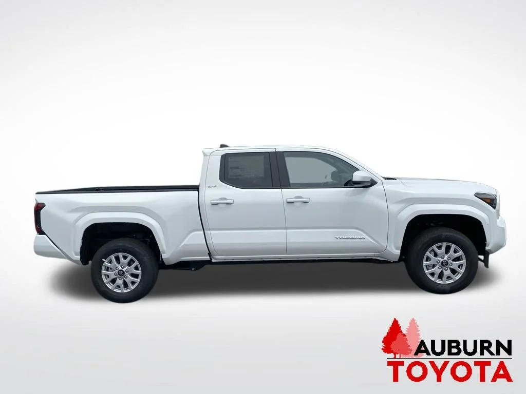 2026 Toyota Tacoma SR5 - Photo 8