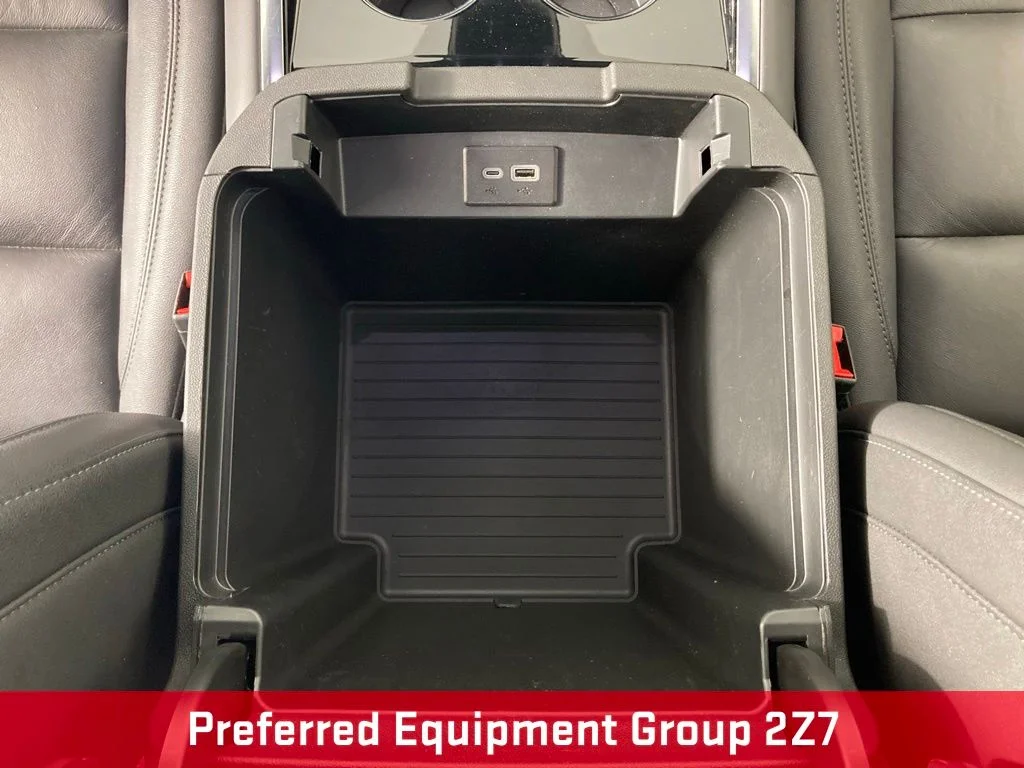 Used 2025 Gray Chevrolet Z71 image 12