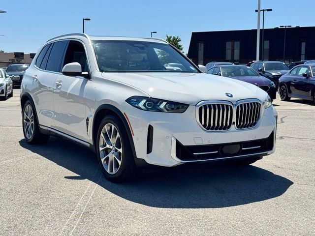2024 BMW X5 xDrive50e's photo