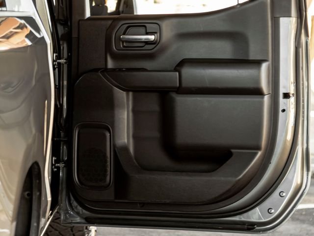 Used 2021 Satin Steel Metallic Chevrolet Custom image 34