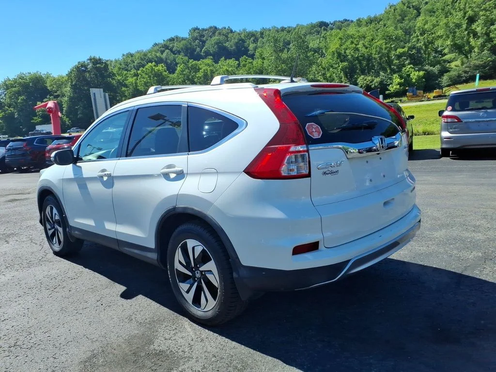 Used 2016 White Honda Touring image 5