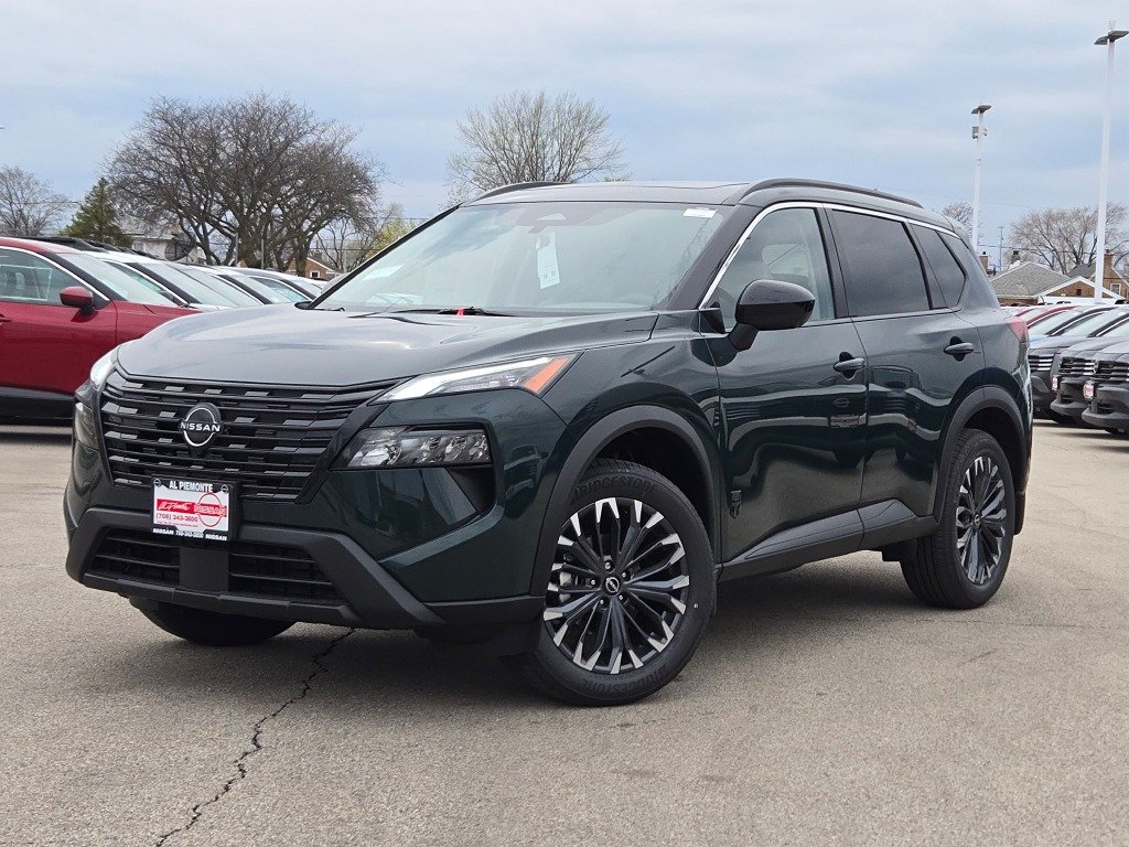 2026 Nissan Rogue Dark Armor AWD's photo