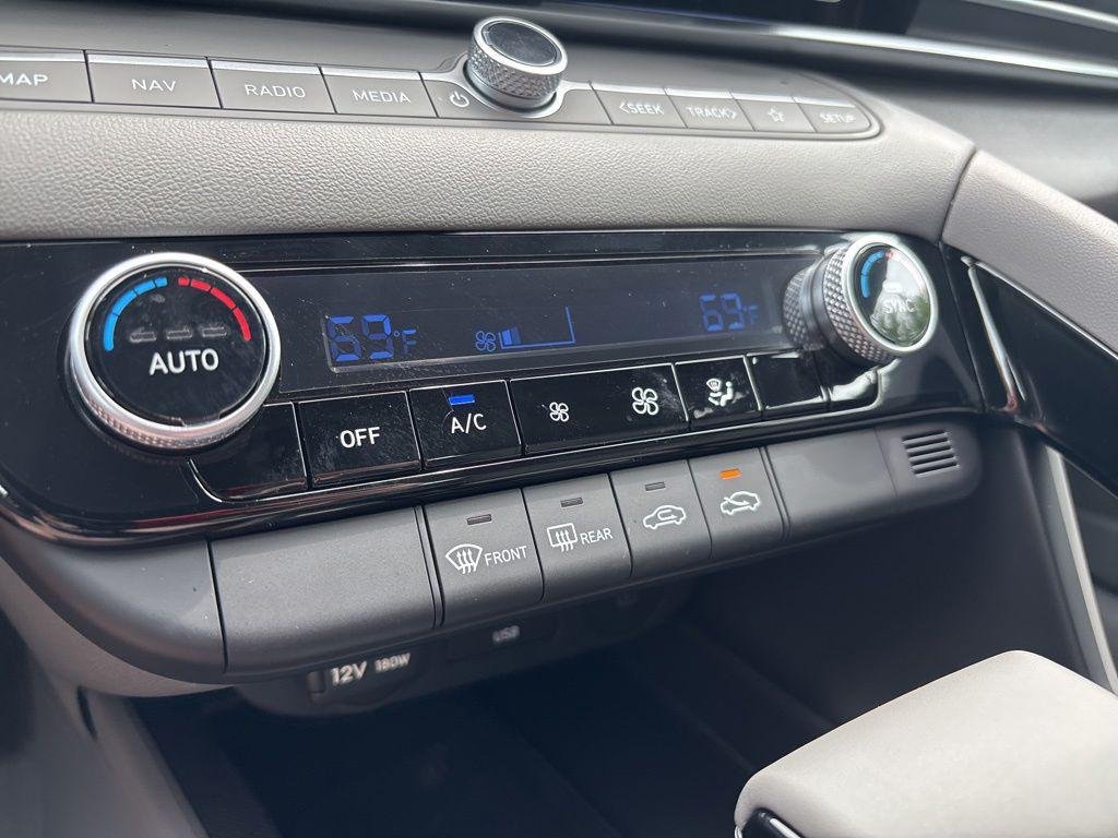 2025 Hyundai Elantra Blue - Photo 28