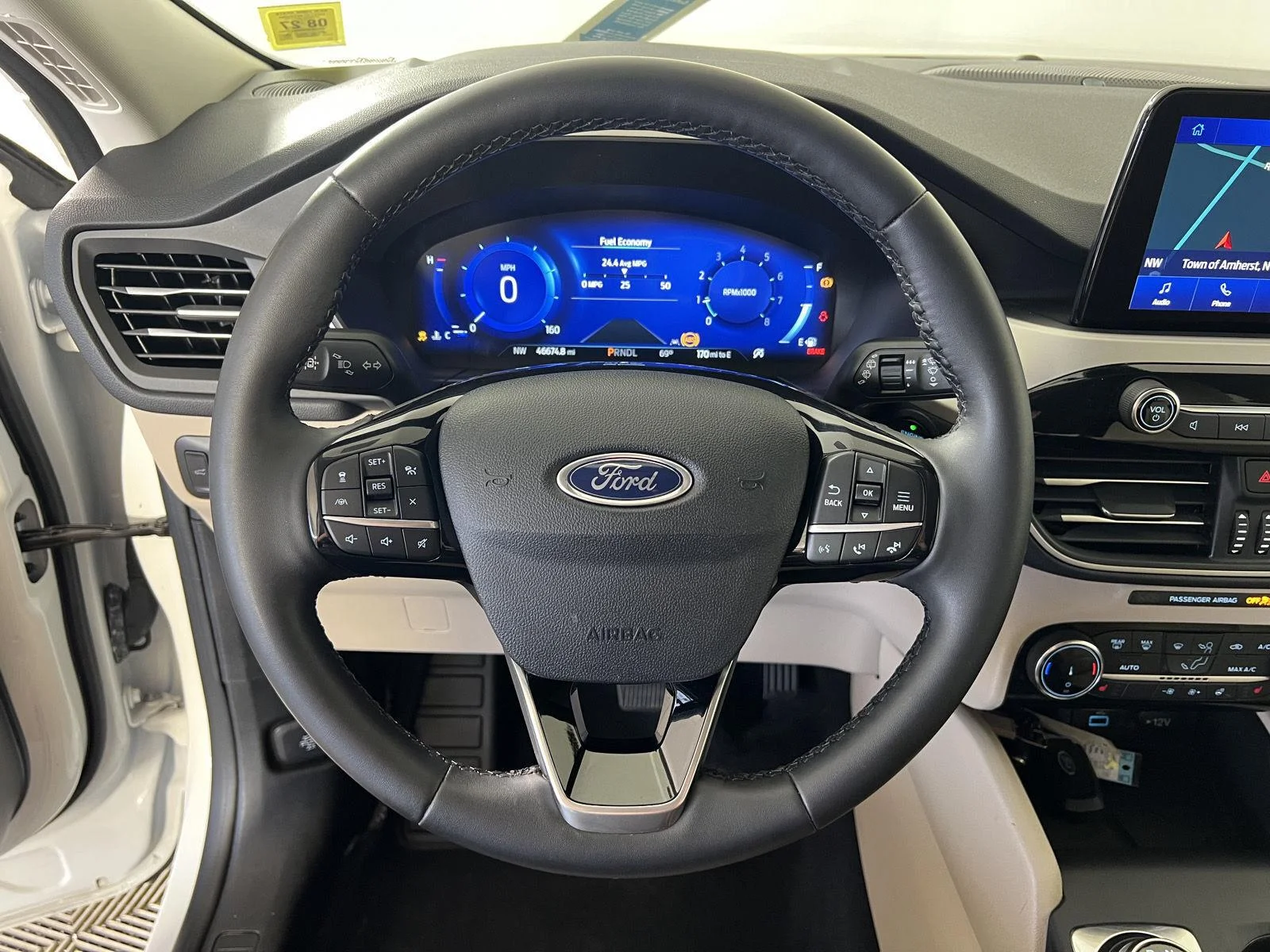 Used 2022 Star White Metallic Tri-Coat Ford SEL image 15