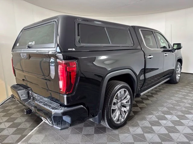Used 2024 Onyx Black GMC Denali image 3
