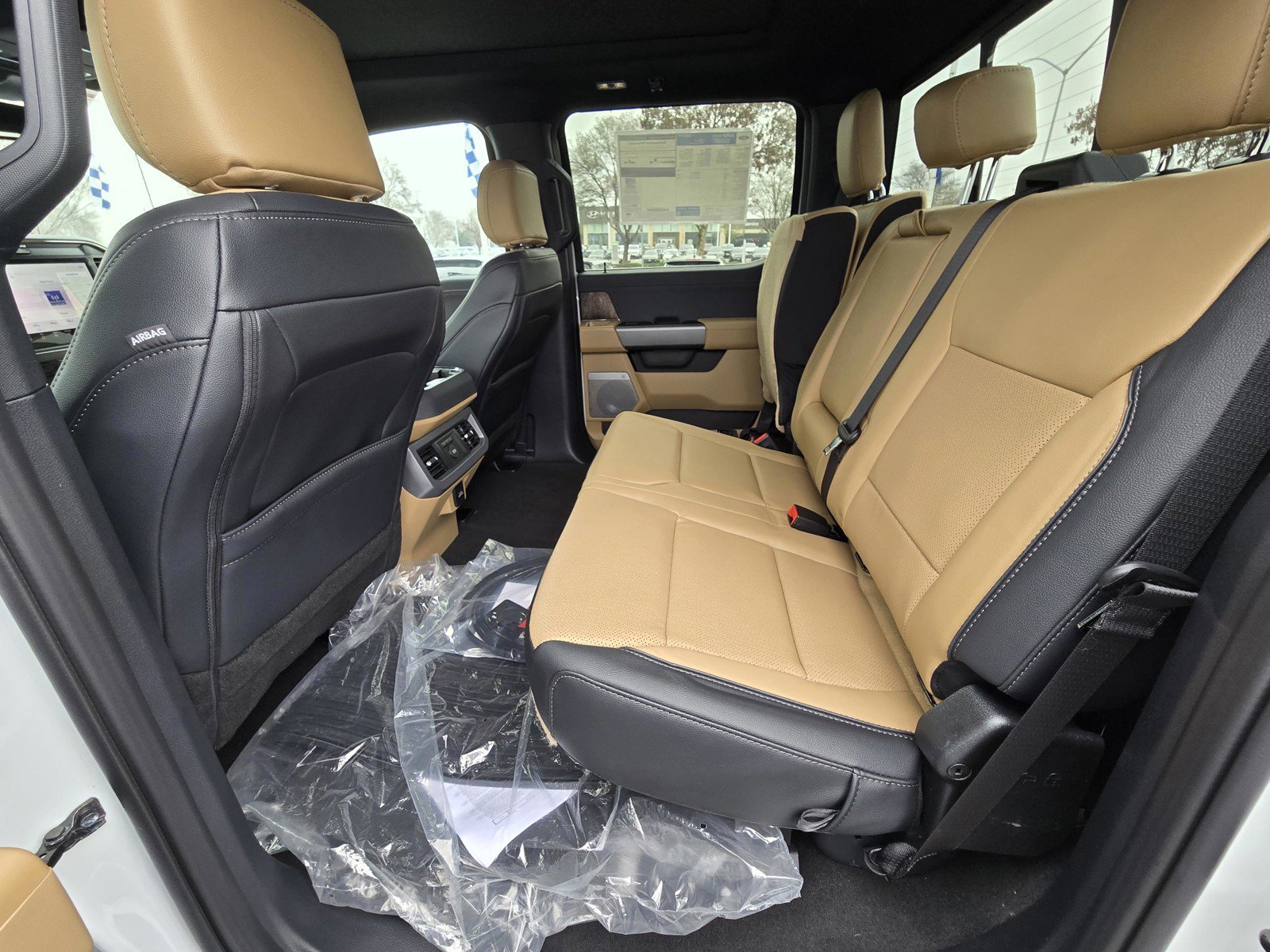 New 2026 Oxford White Ford F-250® Lariat® image 7