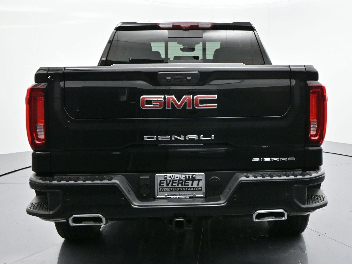 Used 2025 Onyx Black GMC Denali image 6