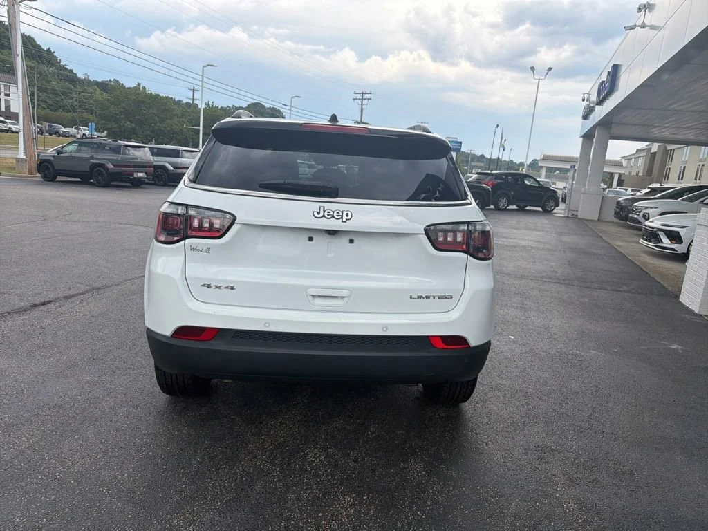 Used 2025 White Jeep Limited image 6