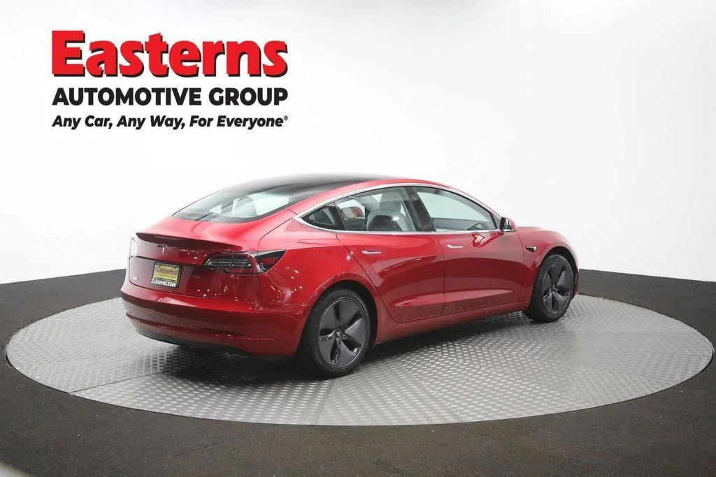 Used 2018 Red Tesla Long Range image 37