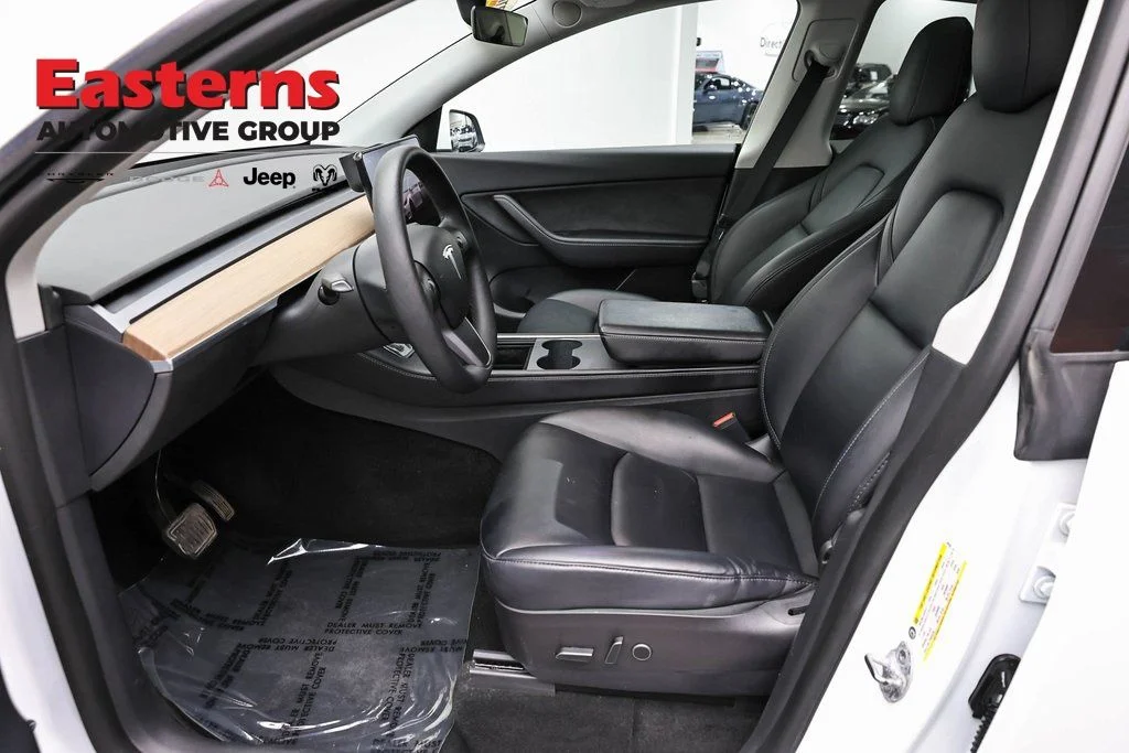 Used 2022 White Tesla Long Range image 12