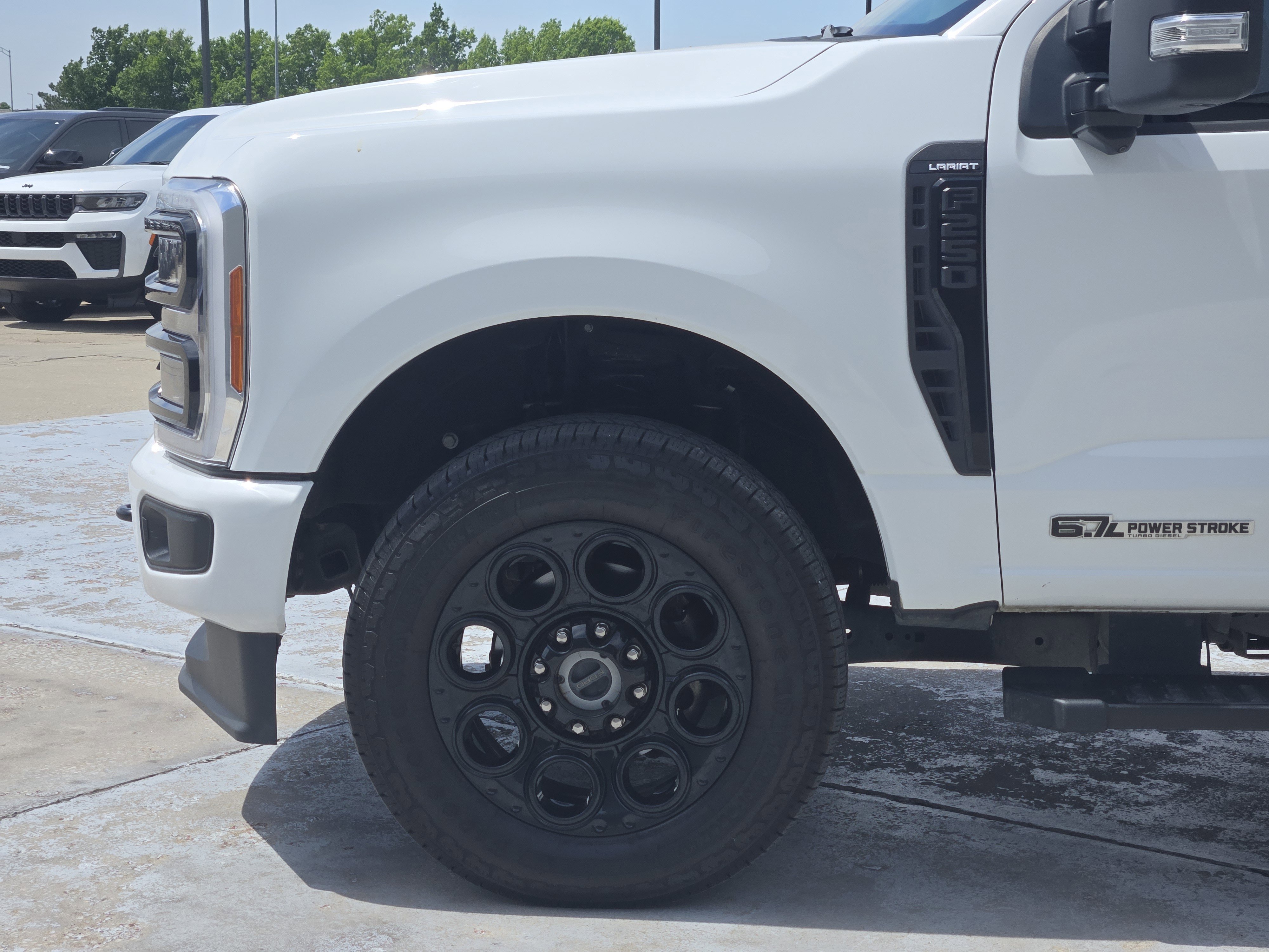 Used 2023 OXFORD WHITE Ford LARIAT image 9
