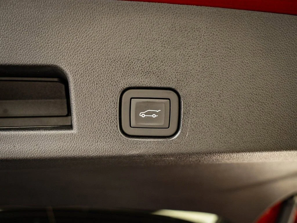 Used 2025 Cherry Red Tintcoat Buick Avenir image 23
