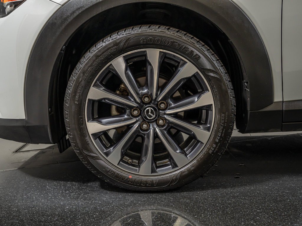 Used 2019 Ceramic Metallic Mazda Touring image 13