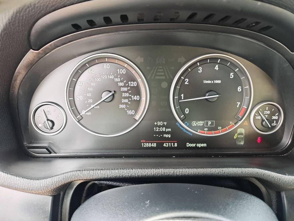 Used 2013 White BMW xDrive28i image 18