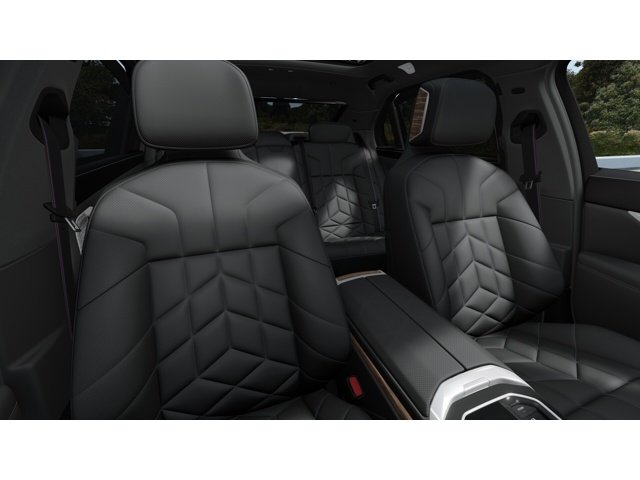 New 2026 Black Sapphire Metallic BMW 740i image 11