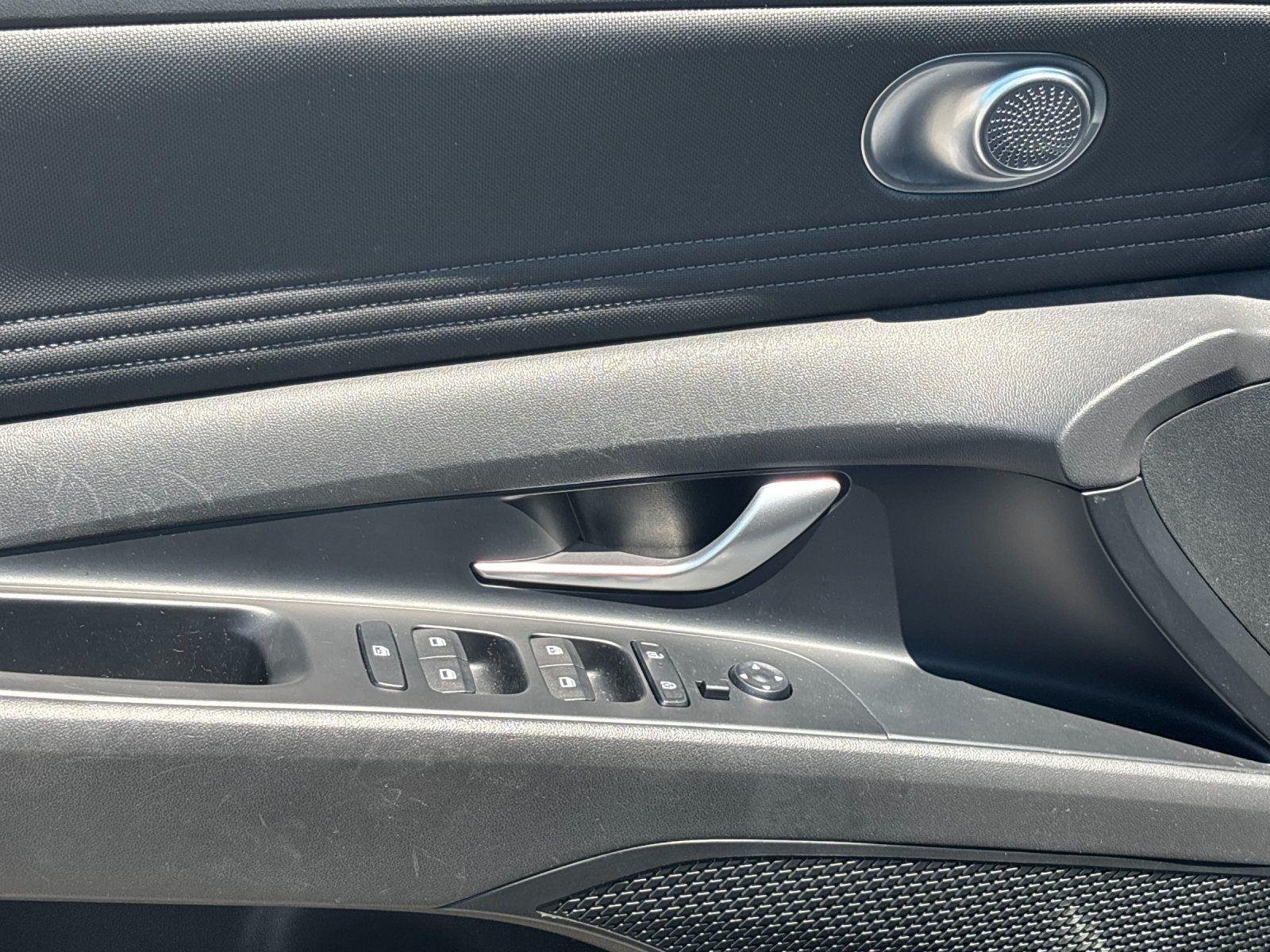Used 2025 Ecotronic Gray Hyundai SEL Convenience image 14