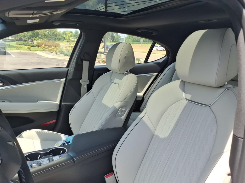 New 2026 Blue Genesis 3.3T Sport Prestige image 14