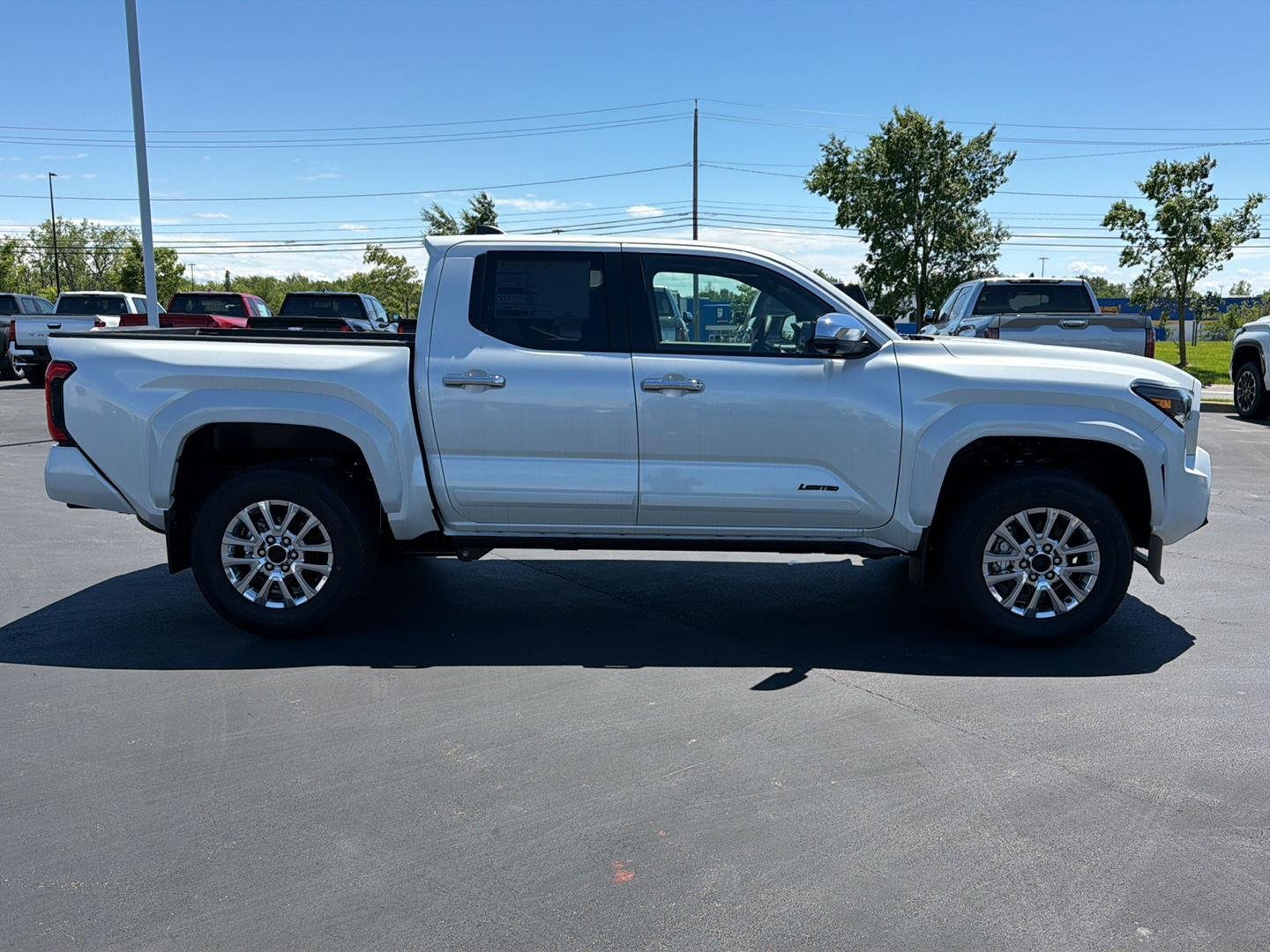 2026 Toyota Tacoma Limited - Photo 7
