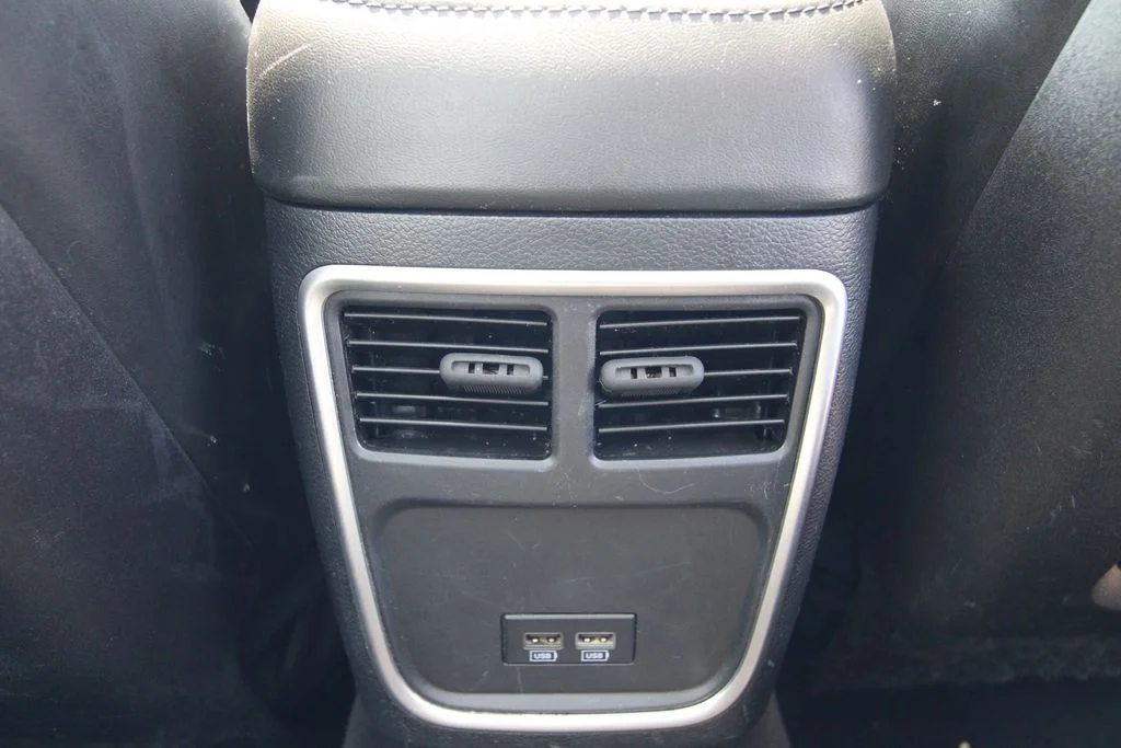 Used 2017 Gray Chrysler Limited image 33