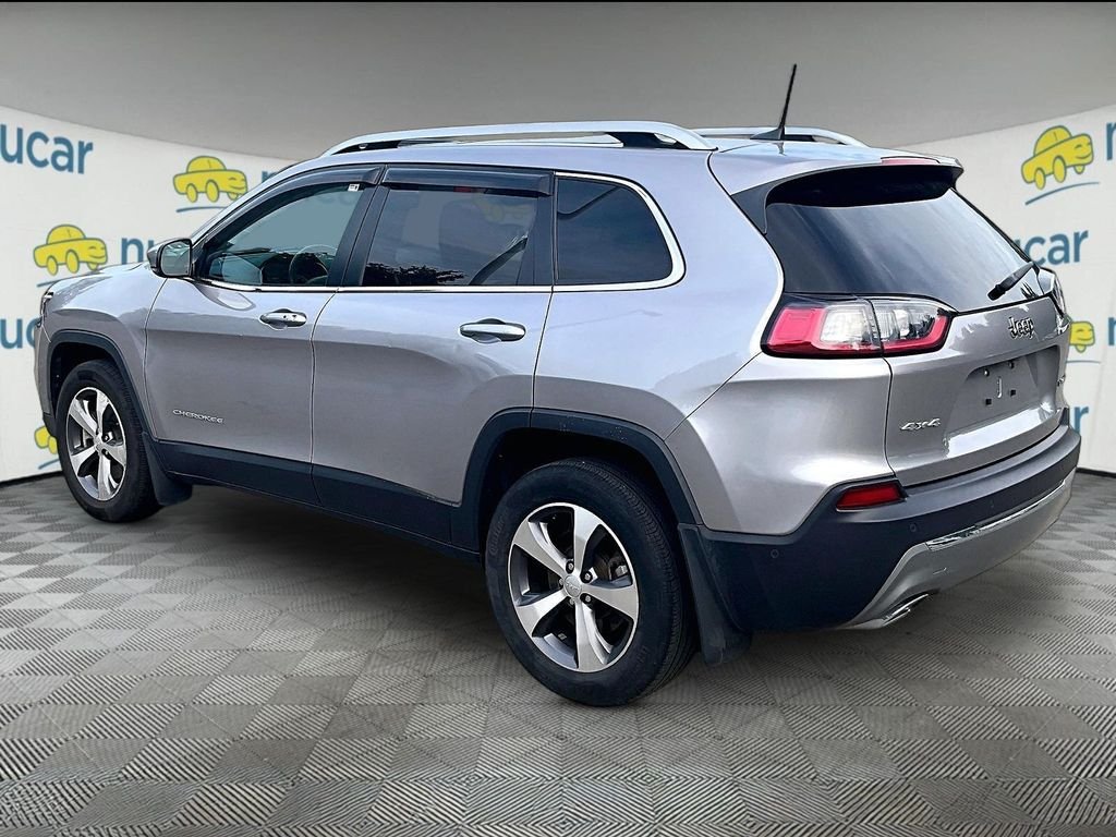 Used 2021 Silver Jeep Limited image 5