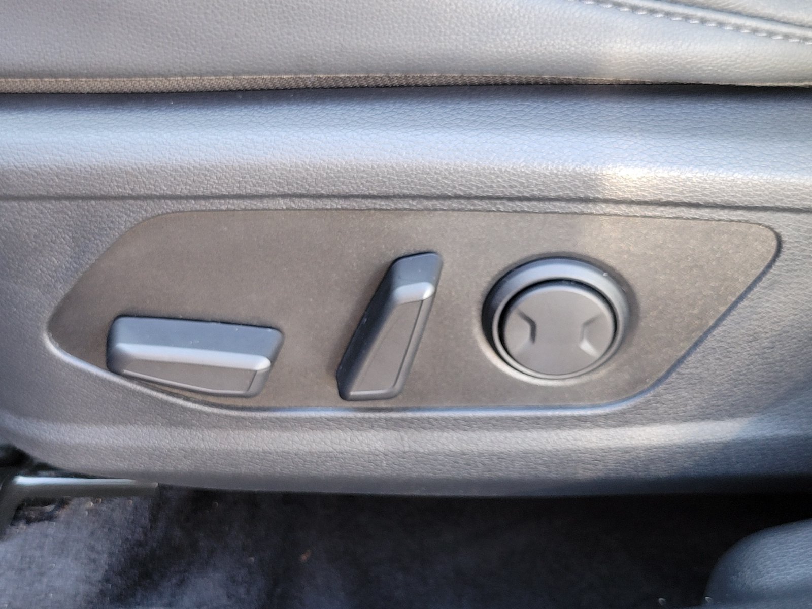 Certified Used 2025 Gray Kia SX-Prestige image 10