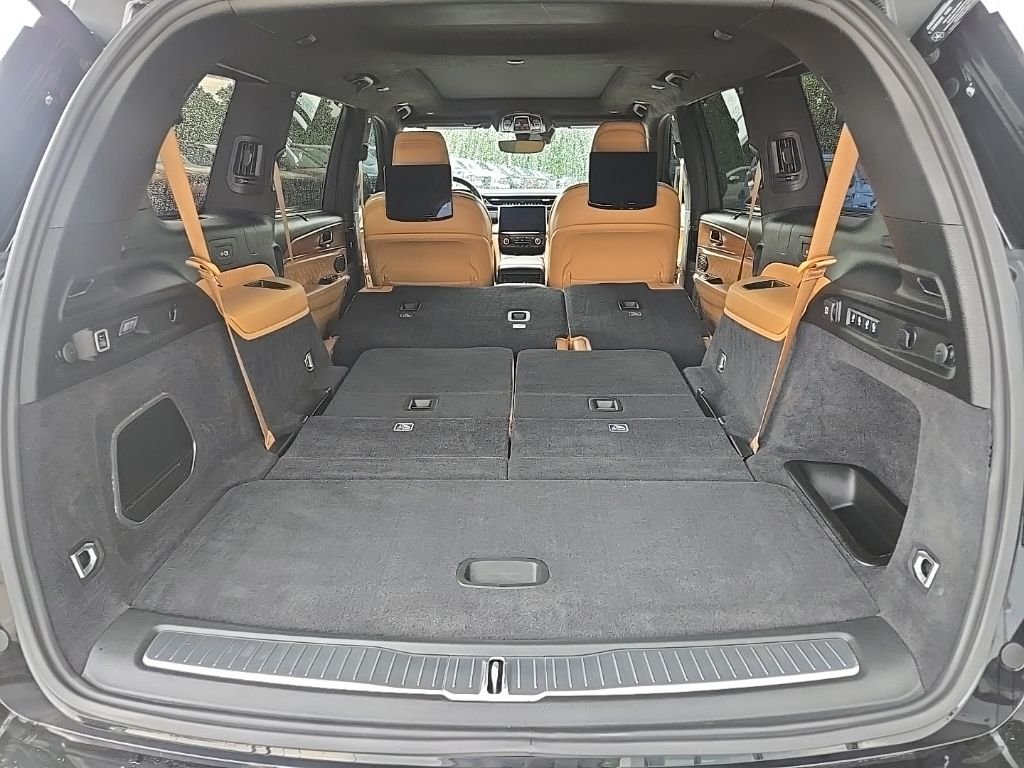 Used 2024 Black Jeep Summit image 118